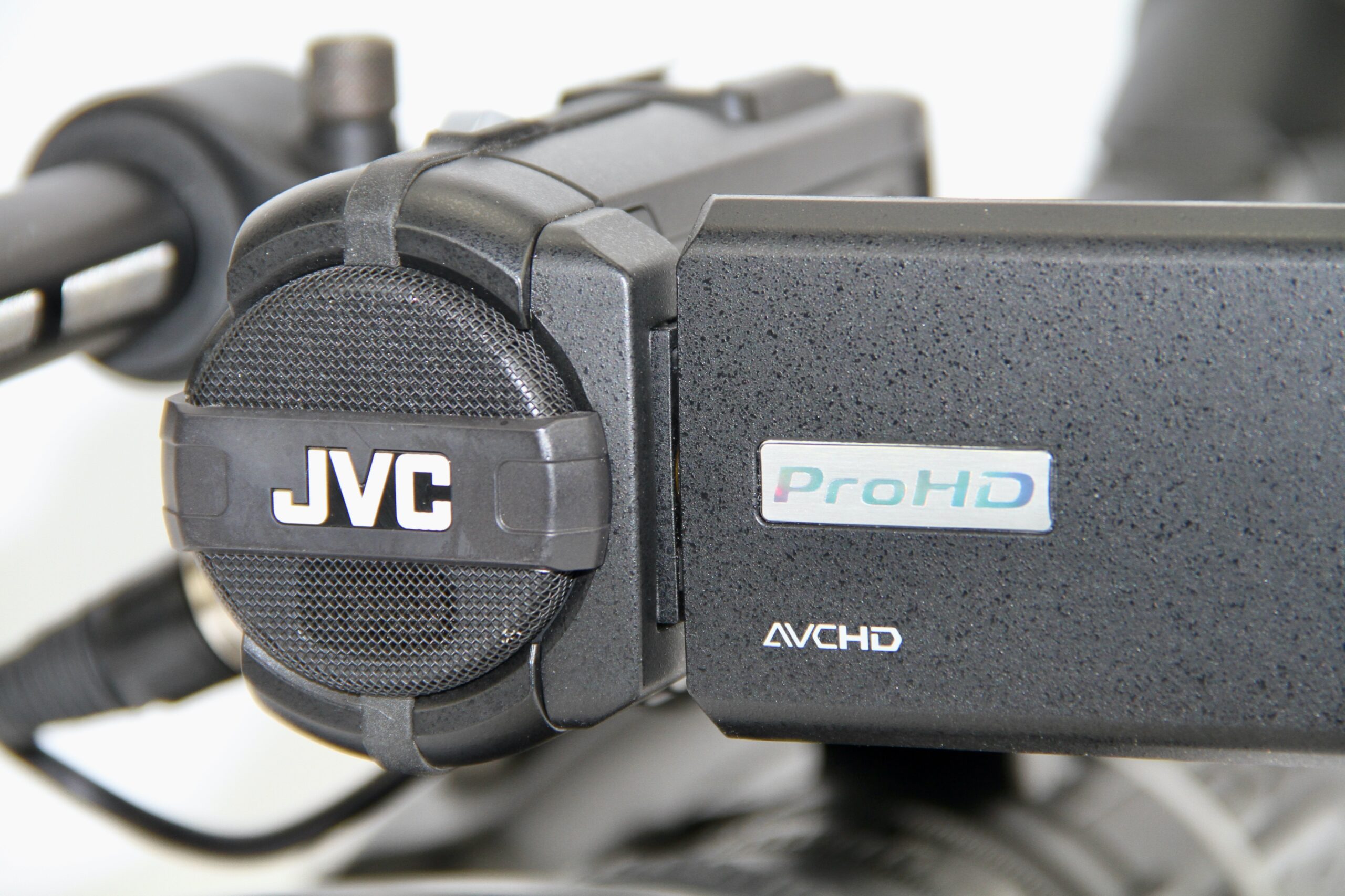 JVC GY-HM600-6 – 1